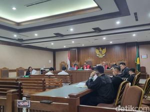 2 Pegawai Ekspedisi Didakwa Rusak Fasum-Serang Aparat pada Demo Agustus