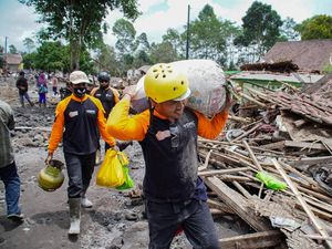Dampak Erupsi Semeru di Lumajang: 200 Rumah Rusak, 124 Ternak Mati