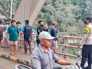 Erupsi Semeru Bukan Tempat Wisata! Warga Dilarang Datang untuk Foto-foto