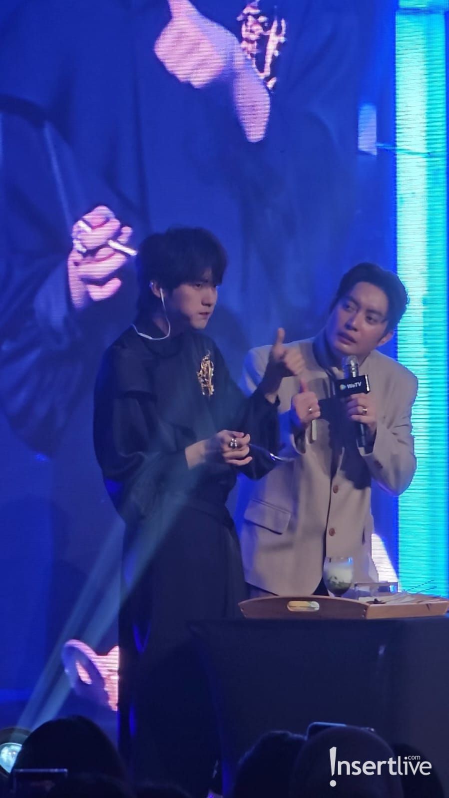 Zhou Yiran saat mencoba makanan khas Indonesia