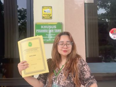 Ambil Akta Cerai, Chikita Meidy: Tidak Pernah Aku Sesenang Ini