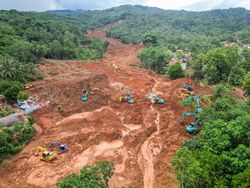 Bingkai Sepekan: Bencana Banjir hingga Erupsi Melanda Sejumlah Wilayah Indonesia