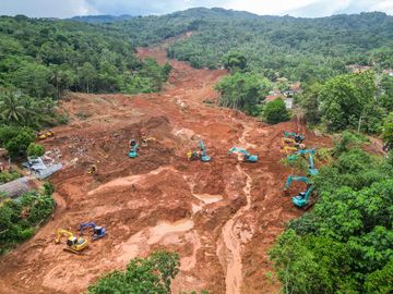 Bingkai Sepekan: Bencana Banjir hingga Erupsi Melanda Sejumlah Wilayah Indonesia