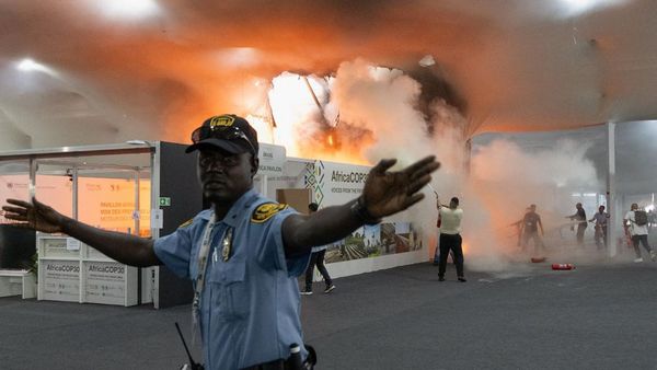 Detik-detik Kebakaran Paviliun di COP30 Brasil