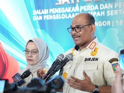 Kemendagri Minta BPBD-Damkar Se-RI Waspadai Banjir hingga Longsor