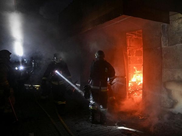 Drone Rusia Hantam Zaporizhzhia, Petugas Damkar Berjuang Padamkan Api