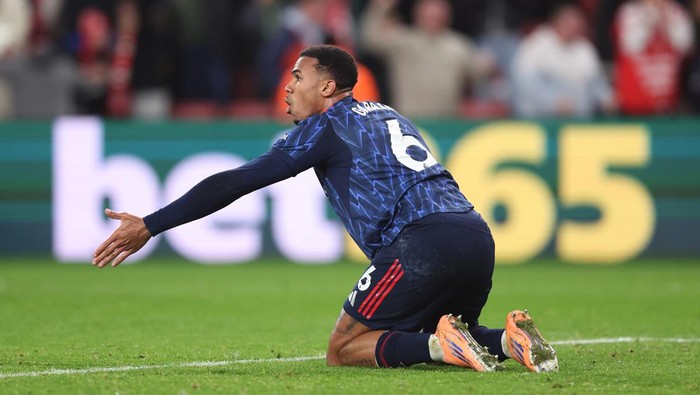 SUNDERLAND, ENGLAND - NOVEMBER 08: Gabriel of Arsenal reacts during the Premier League match between Sunderland and Arsenal at the Stadium of Light on November 08, 2025 in Sunderland, England. (Photo by George Wood/Getty Images)