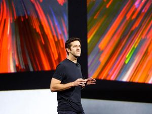 Profil John Ternus, CEO Baru Apple Lulusan Teknik Mesin