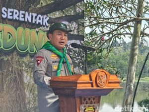 Hari Pohon, Kapolda Riau Pimpin Penanaman 21.000 Pohon Bareng 500 Siswa