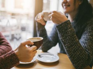 Ngopi Hemat Bareng Bestie, Yuk Cek Promo The Coffee Bean & Tea Leaf!