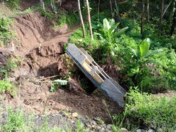 30-an Rumah hingga Jembatan Ambruk Terdampak Pergerakan Tanah di KBB