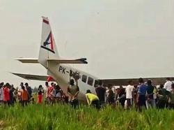 Detik-detik Pesawat Cessna Jatuh di Karawang, 5 Awak Berhasil Selamat!