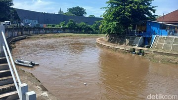 Berita dari Detik Finance: Butuh Rp 1,2 Triliun buat Geber Proyek Normalisasi Ciliwung