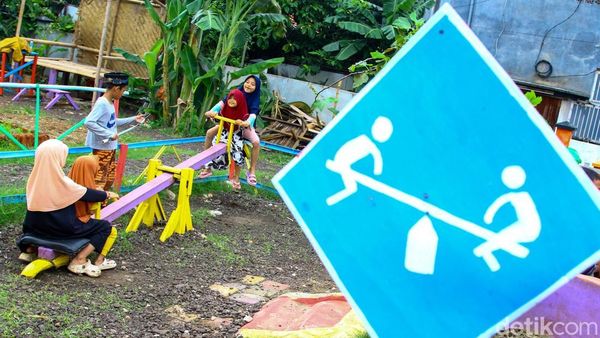 Saung Aset, Taman Kreatif dari Barang Bekas yang Segarkan Batu Ampar