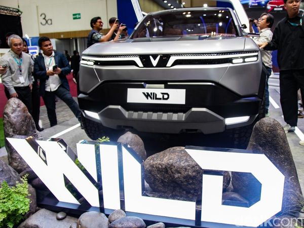 VinFast Kenalkan Limo Green dan VF Wild di GJAW 2025