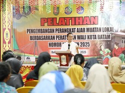 Wali Kota Amsakar Buka Pelatihan Pengembangan Muatan Lokal, Tekankan Soal Ini