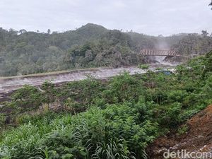Banjir Lahar Semeru Sebabkan Letusan Sekunder, Begini Imbauan BPBD