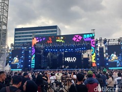 Hello Sing A Long Ular Berbisa Bersama Ribuan Penonton di Remember November 2025