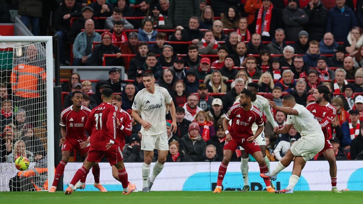 Liverpool tertinggal 0-1 dari Nottingham Forest di Babak Pertama. (REUTERS/Phil Noble)