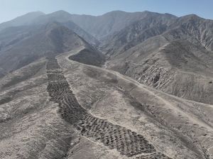 Membongkar Misteri Ribuan Lubang di Peru yang Bingungkan Ilmuwan