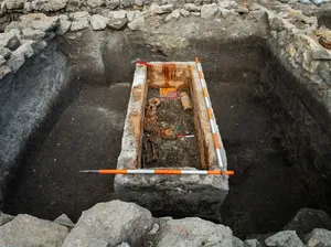 Makam Wanita Muda yang Tak Tersentuh Ribuan Tahun Dibuka