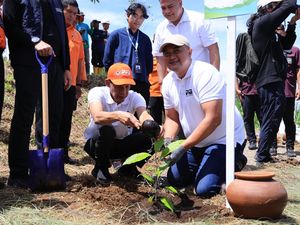 Rehabilitasi Daerah Aliran Sungai, Pemkab Bogor Tanam 100 Ribu Pohon
