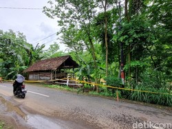 Muncul Retakan di Jalan Sompok Imogiri, Waspada Amblas Dab!