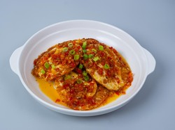 Resep Telur Ceplok Bumbu Cabe yang Pedas Nagih