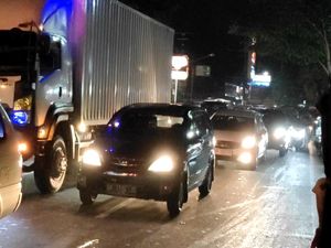 Sabar Tons! Jalan Denpasar-Gilimanuk Macet gegara Perbaikan Gorong-gorong