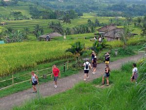 Bali Sepi Wisatawan, DPRD Kritik Pemprov soal Sampah, Macet, dan Banjir