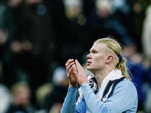 Top Skor Liga Inggris: Haaland Teratas meski Laju Golnya Terhenti