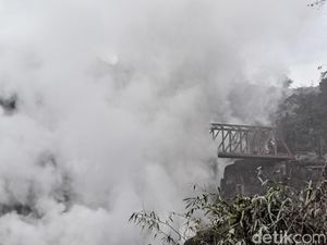 Abu Erupsi Semeru Bisa Serang Paru-paru dan Picu Gangguan Akut
