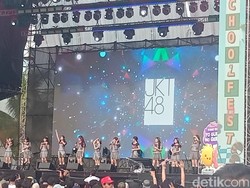 Kolaborasi Spesial JKT48 X Bernadya Guncang Highschool Fest