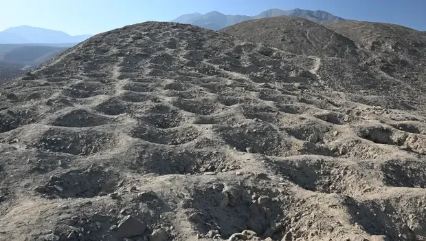 Lubang di Pegunungan Andes