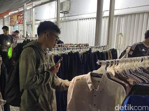 Keseruan Thrifting Tengah Malam di Semarang, Cuma Buka Tiap Sabtu