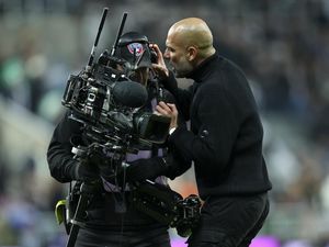 Guardiola Minta Maaf Sudah Ngamuk ke Kameramen