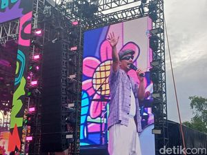 Shaggydog Ajak Ponky Barata Naik ke Atas Panggung YokJakarta