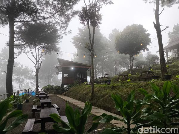 Potret Kesejukan Objek Wisata Tenjo Laut Kuningan