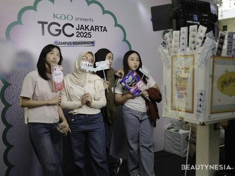 Aktivitas menarik di booth “KAO Presents TGC Jakarta 2025” ITB.