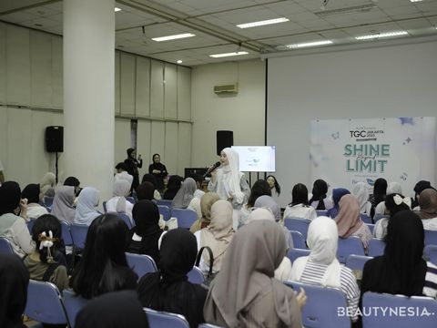 Antusiasme mahasiswa ITB untuk “KAO Presents TGC Jakarta 2025” Campus Roadshow.