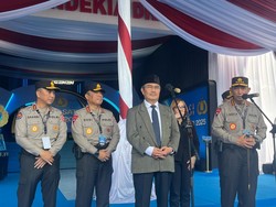 Kapolri Janji Respons Cepat Aduan Masyarakat Lewat Call Center 110