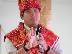Dapat Marga Sitepu, Sudaryono Janji Maksimalkan Program untuk Karo