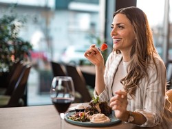 Terungkap! 5 Sikap di Restoran Ini Bisa Mengungkap Kelas Sosial Pelanggan