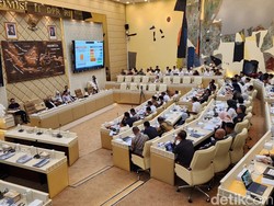 Anggota DPR Bertanya Apakah Ijazah Capres Diarsipkan, KPU-ANRI Menjawab