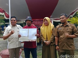 Bantuan Modal UMKM Cair, Bupati Iron Ingatkan Jangan Dipakai Bayar Utang