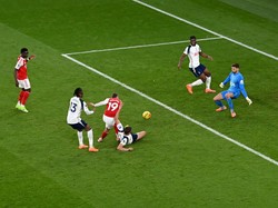 Babak I: Arsenal Ungguli Tottenham 2-0