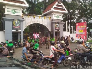 Massa Ojol Demo di Kantor Gubernur Sulsel Bubar, Lalin Kembali Normal