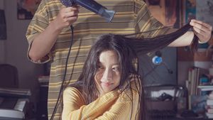 Chemistry Hangat Moon Ka Young & Koo Kyo Hwan di Once We Were Us