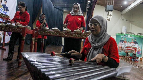 Pelatihan Musik Tradisional Gambang Kromong Hidupkan Kembali Kesenian Betawi di Jakarta