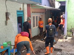 Cerita Warga Saat Trotoar Jembatan Brantas Malang Ambrol Timpa 22 Rumah